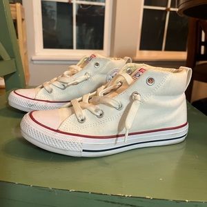 Converse all star mid tops, unisex women’s size 6 and men’s size 4
